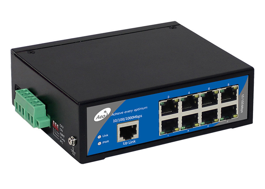 Commutatore industriale di POE di 8 porti con il porto di 8x100M POE + il porto di tratta in salita di 1x100Mbps RJ45